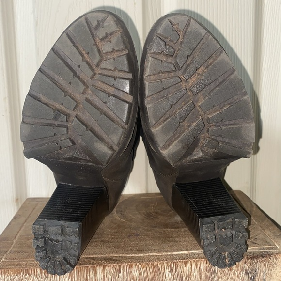 Candie’s Stretch Ankle Brown Ankle Boots (Previously Owned) - Picture 7 of 8